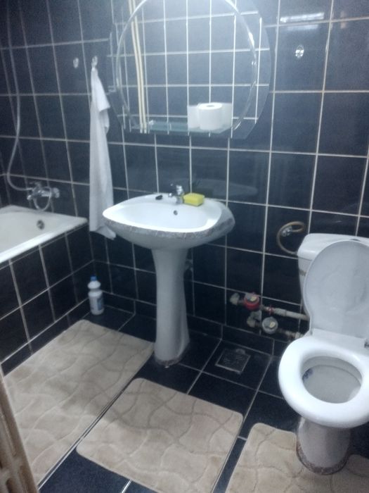 Rm. Vâlcea., închiriez apartament.