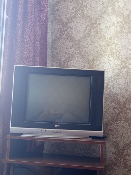 Продам телевизор