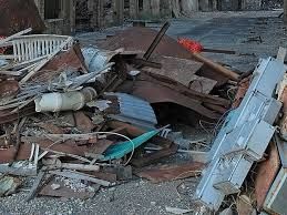 Изхвърляне на строителни и други отпадъци