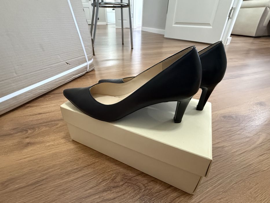 Продам туфли 37-38 размер