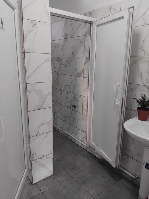 Persoana fizica inchiriez spatiu comercial