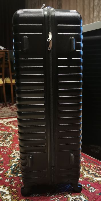 Голям куфар XL 136 литра, с протектор