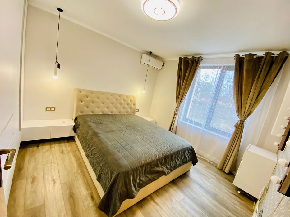 Apartament central 2 camere cu parcare