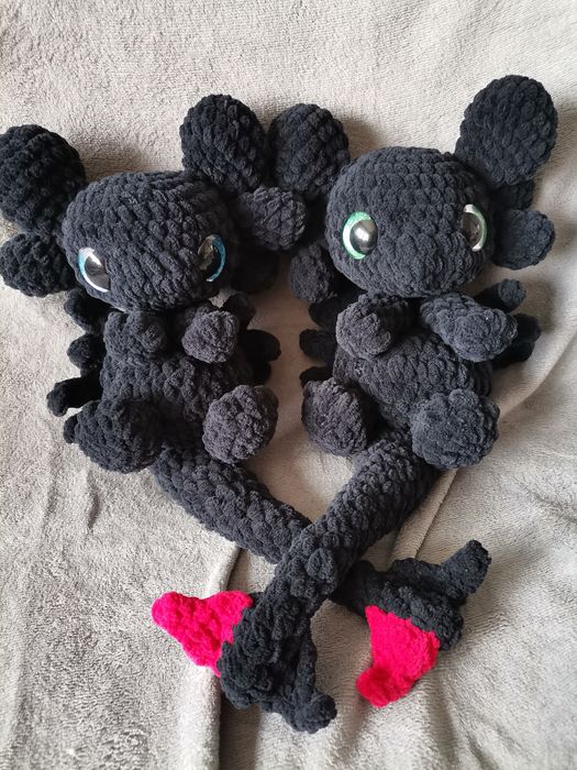 Ръчно плетена играчка Беззъб