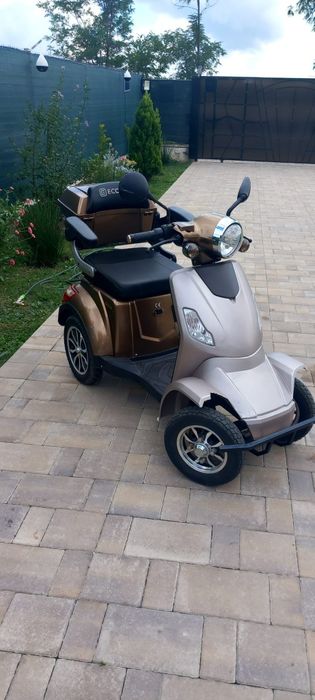 Scuter electric persoane cu dizabilități
