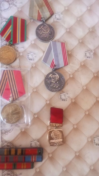 Медали разные цены договорные