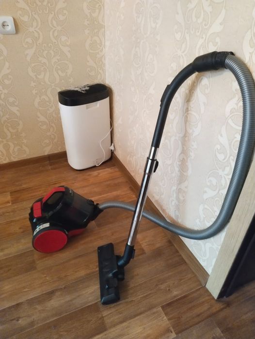 Пылесос Tefal  практически новый