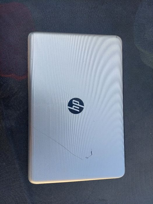 Laptop HP 15 i3 5005U