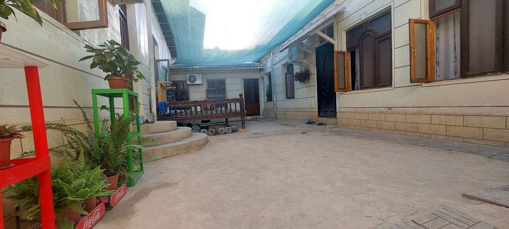 Уй сотилади. Срочно