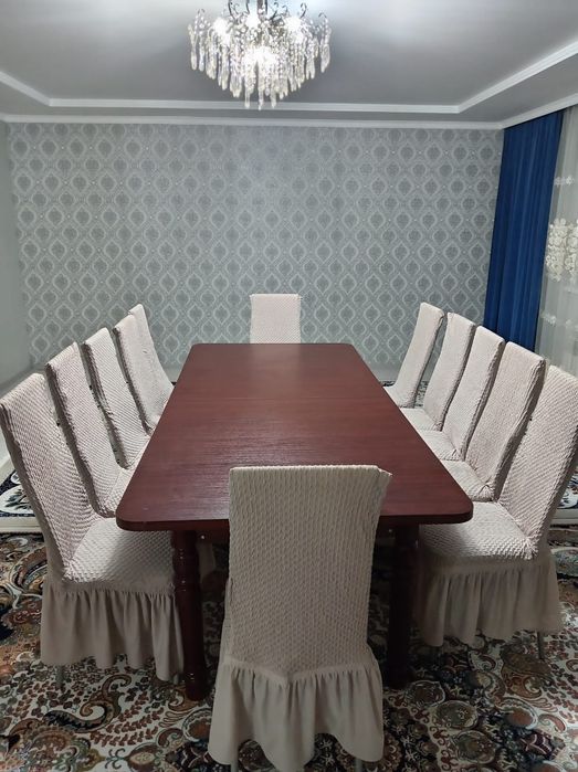 Стол гостиный со стульями