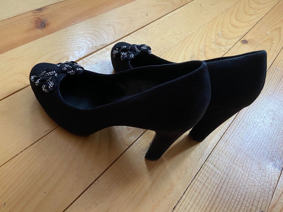 Обувки с висок дебел ток и боти 38н. И нисък ток