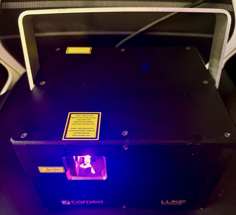 CAMEO Luke 1000RGB - Proiector Laser Beam & Animații