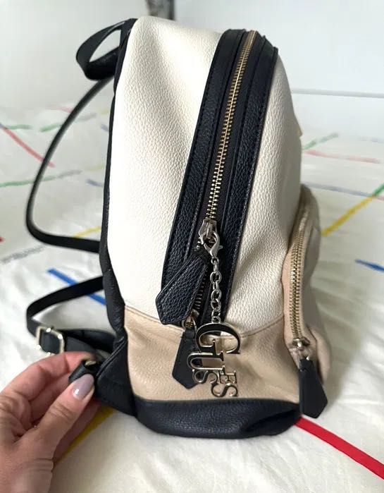 Оригинална раница Guess