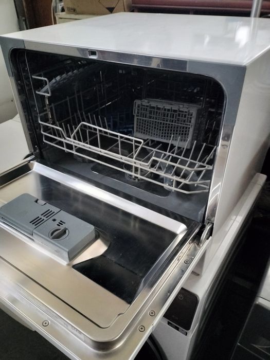 Mașină de spălat vase Candy mic