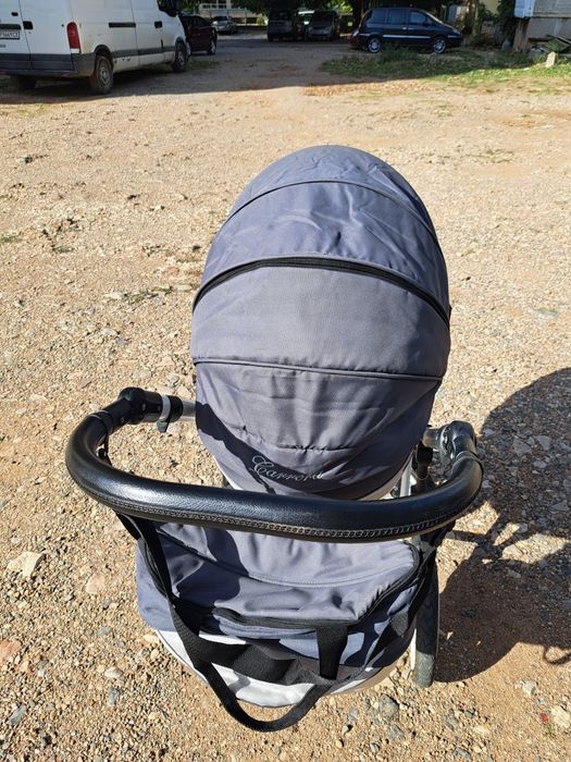 Детска количка .