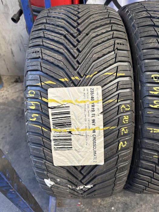 235/40/19 Michelin 96Y