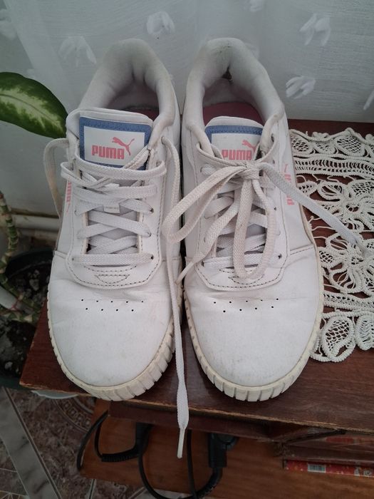 Adidași  puma cu roz si albii