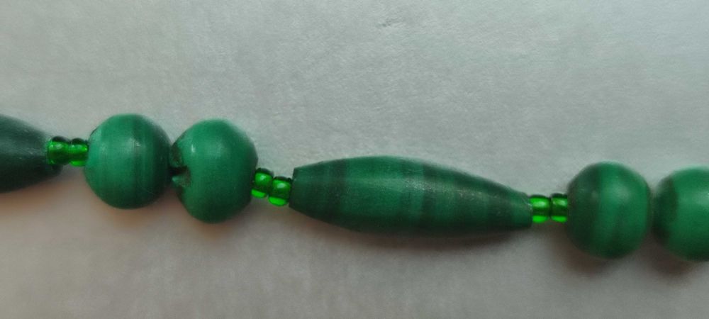 Красивые бусы из камня МАЛАХИТ для подарка