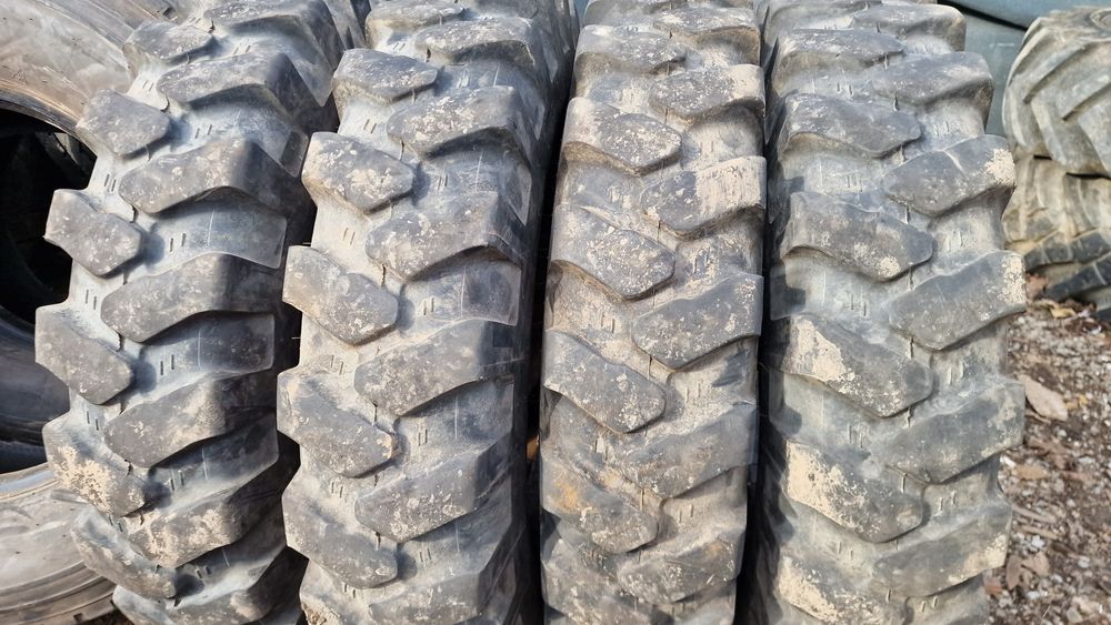 Anvelope excavator 9.00-20 marca Mitas, 14 ply