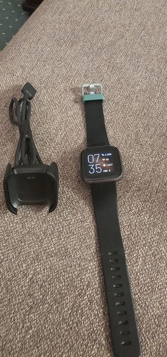 Smartwatch ceas fitbit versa 2 funcțional