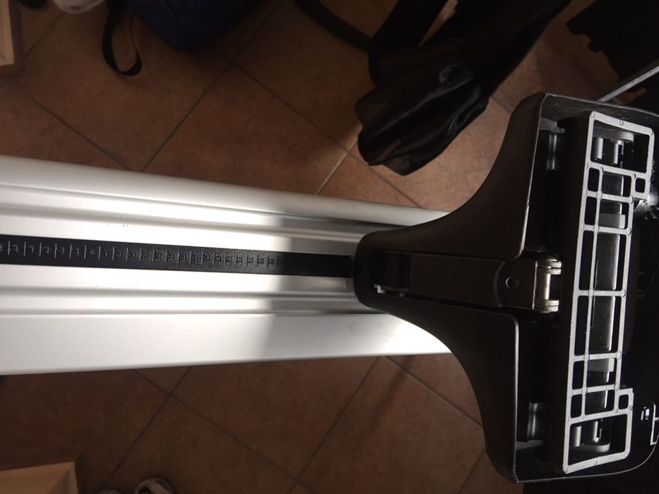 Thule 753/754 + Wingbar Evo Silver 122см