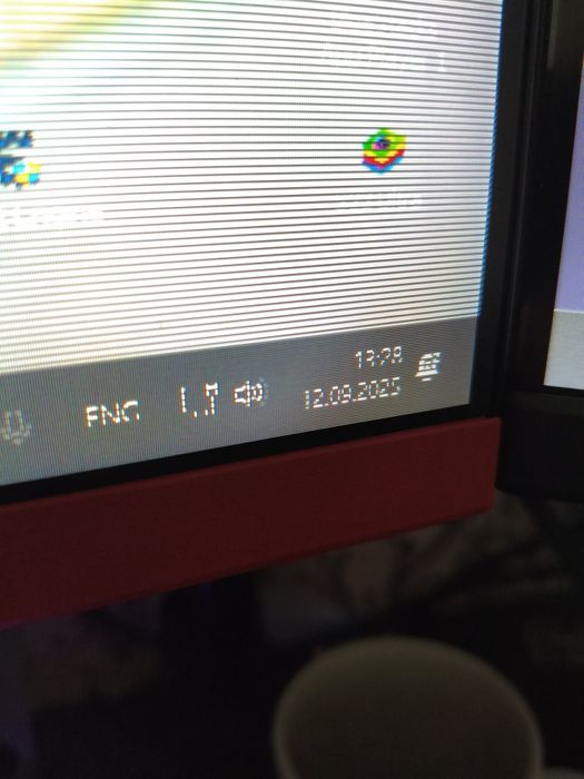 Монитор SANC с рябящей матрицей