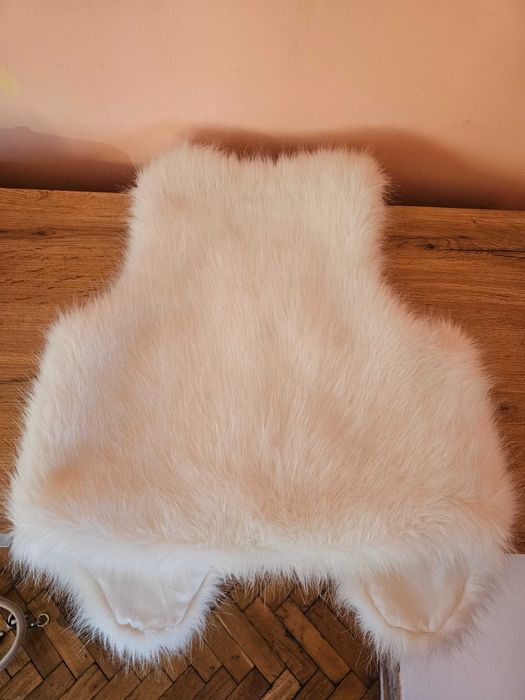 Елек 130-150см, много красив, един път обличен