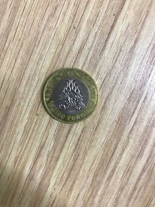 продам монету 100 тенге сакский стиль