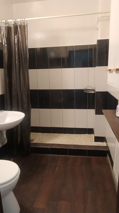 De închiriat apartament 3 camere UMFST Cornișa