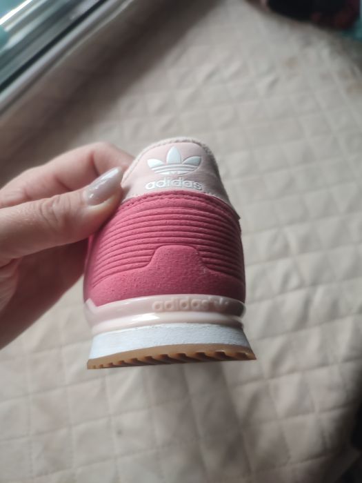 Кроссовки Adidas 35,5-36