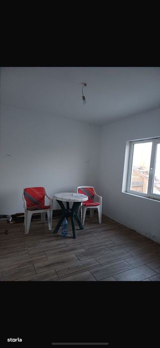Casă cu 2 camere, Navodari