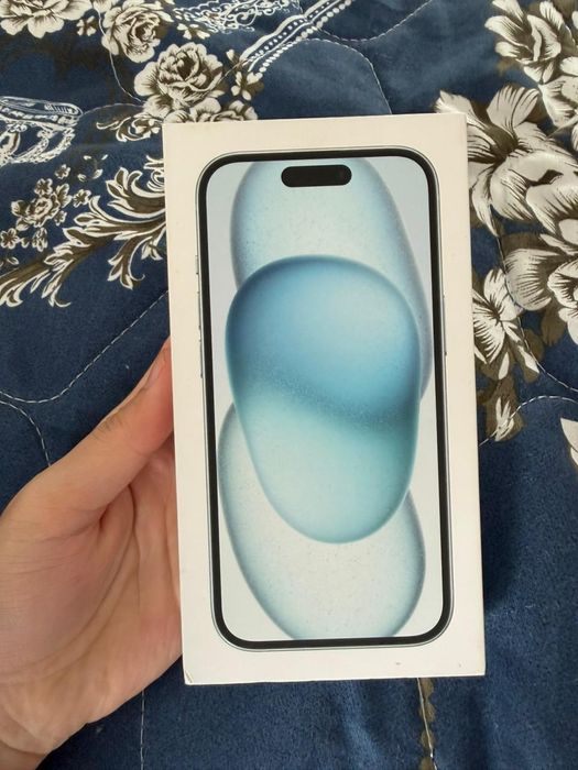 Продам Iphone 15