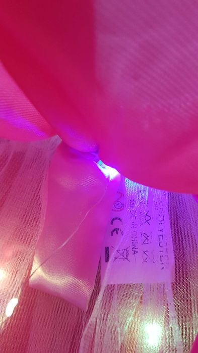 Светеща поличка за принцеси