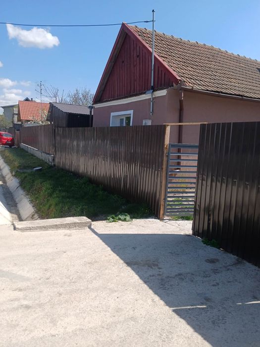 Vand casă în comuna Salard