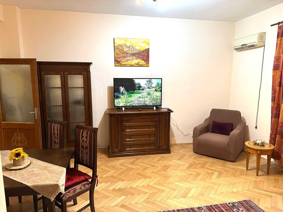 Universitate-Metrou, Inchiriere Garsoniera spatioasa, mobilata/utilata