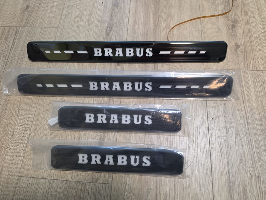 Brabus светещи лайсни на праговете W463 W464 W463A W465 Mercedes G class brabus door cover trim g63amg G500 g350 led Iluminated