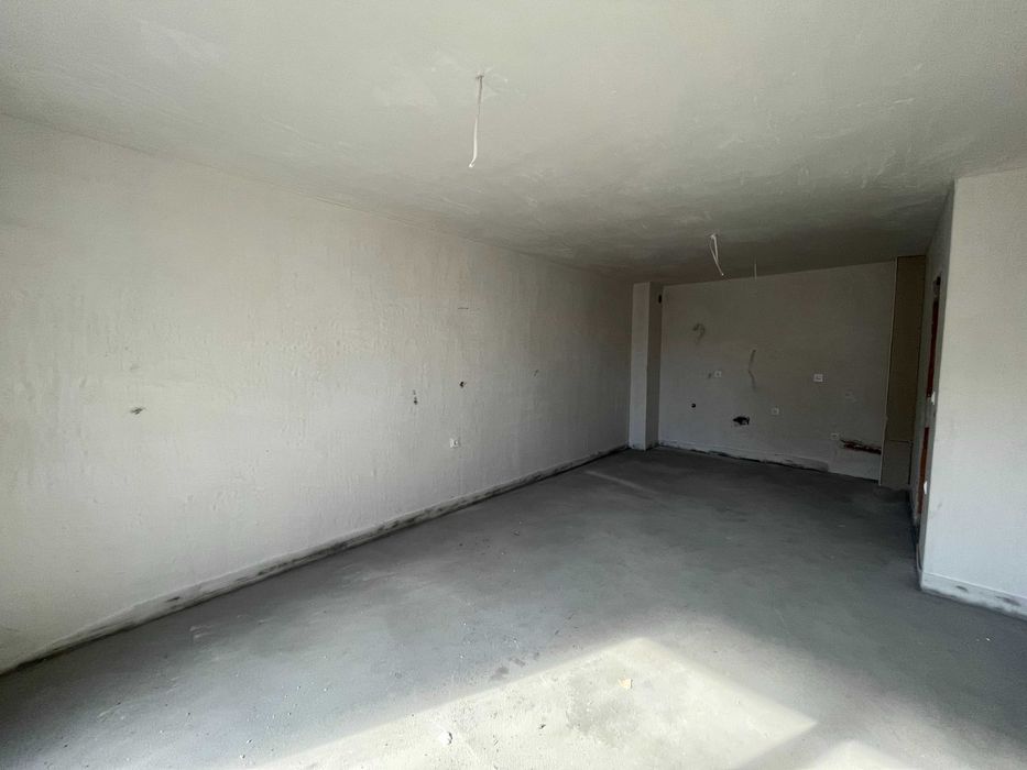 Продава се Двустаен апартамент в Пловдив, Христо Смирненски - 71 кв.м за 1380 €/кв.м - Снимка #1