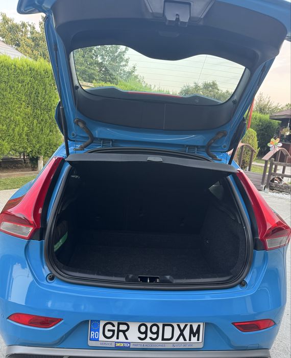 Volvo V40 D2 R-DESIGN