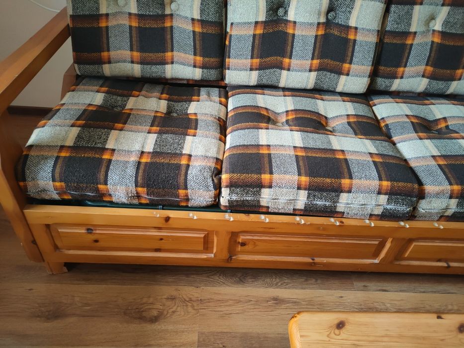 Канапе-триместно от масивна дървесина!!!