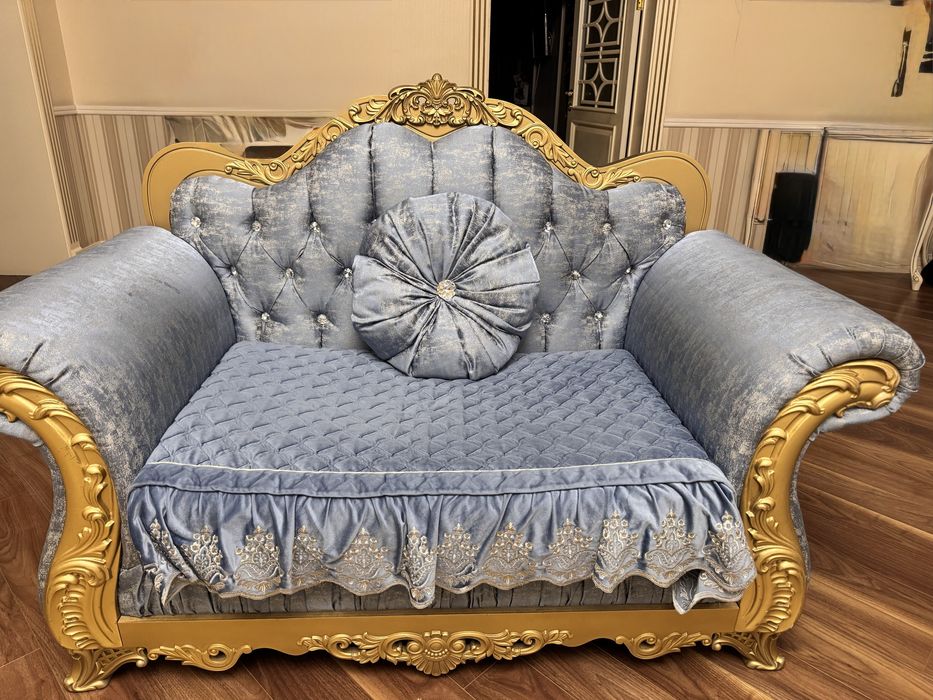 Комплект из двух диванов