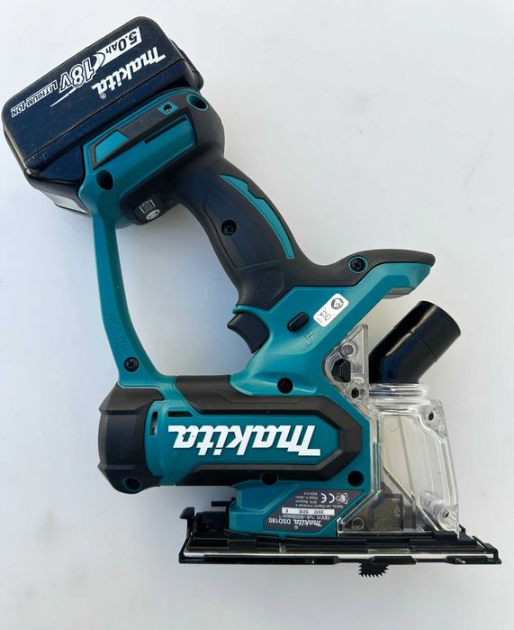 Makita DSD180 - Акумулаторен прободен трион за гипсокартон