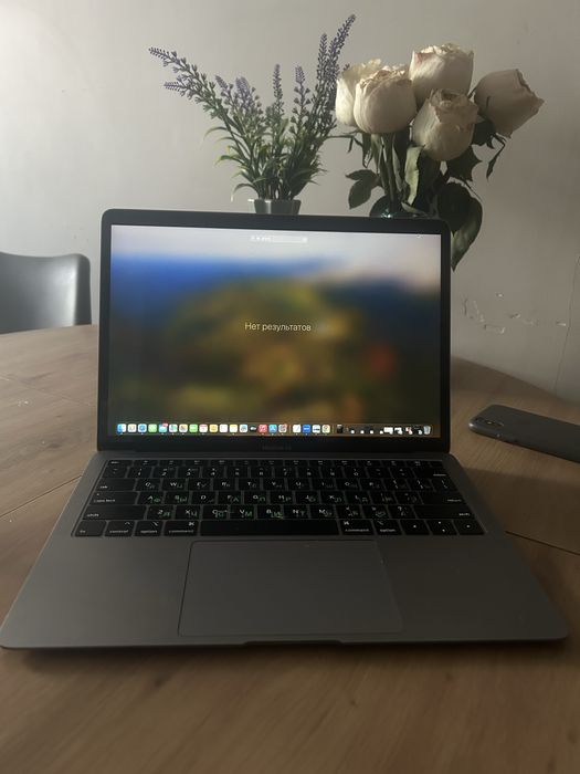 Продаю Macbook Air