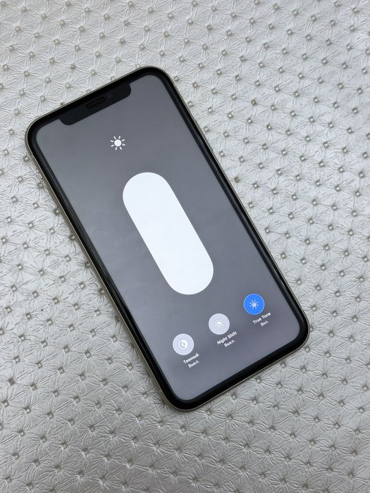 Айфон 11 идеал сатылады