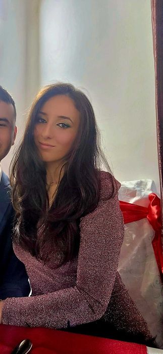 Rochita sclipitoare CHANTTAL S  cu pene la baza
