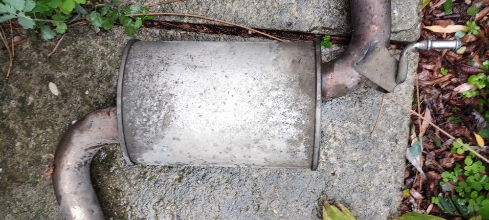 Vând eșapament complet AUDI A4 diesel 2000