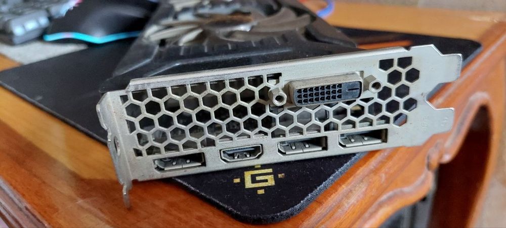 Видеокарта GTX 1060 3 Гб