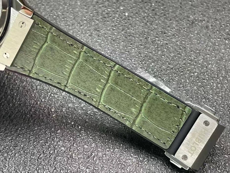 Продам часы Hublot