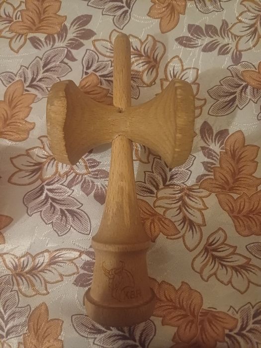 Kendama setup doar 80 lei