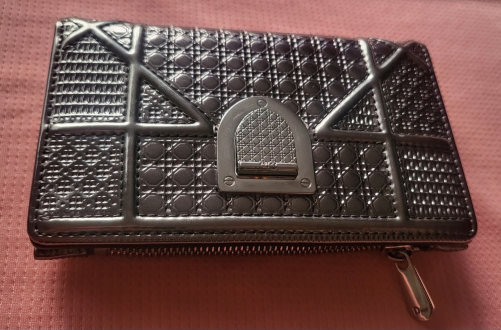 Dior оригинално портмоне,ново