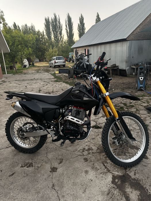 Эндуро мтоцикл 4-клапа